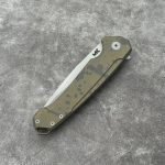 Nóż Składany MK Knives & Tools Ingeni MT 'Scatter 2' | Seria Mid-Tech Po Customizacji | Bead Blasted CPM-S90V Brass/Olive Anodized Titanium Flipper Frame Lock - obrazek 4