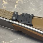 Nóż MK Knives & Tools Crowbar "Fear The Bear" Bead Blasted Elmax Natural Canvas Micarta/Black G10 Coyote Kydex - obrazek 2