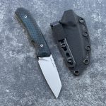 Nóż MK Knives & Tools Flin "Expedition" Glass Blasted M390 2-Tone Black/Navy Blue Canvas Micarta Yellow G10 Liners Black Kydex - obrazek 3