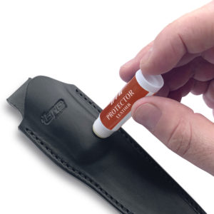 Wosk sztyfcie do pielęgnacji elementów skórzanych Pruciak Protector Leather.