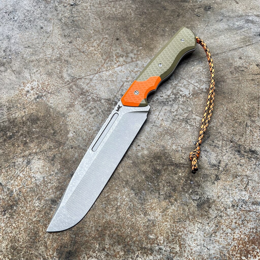 Nóż MK Knives & Tools Crowbar "Postapo" Stonewashed Elmax Olive/Orange G10 Kydex