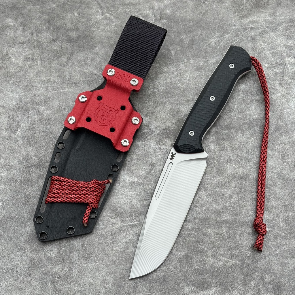 Nóż MK Knives & Tools Rambler "Fear The Bear" Bead Blasted Elmax Black Canvas Micarta/Red G10 Black Kydex