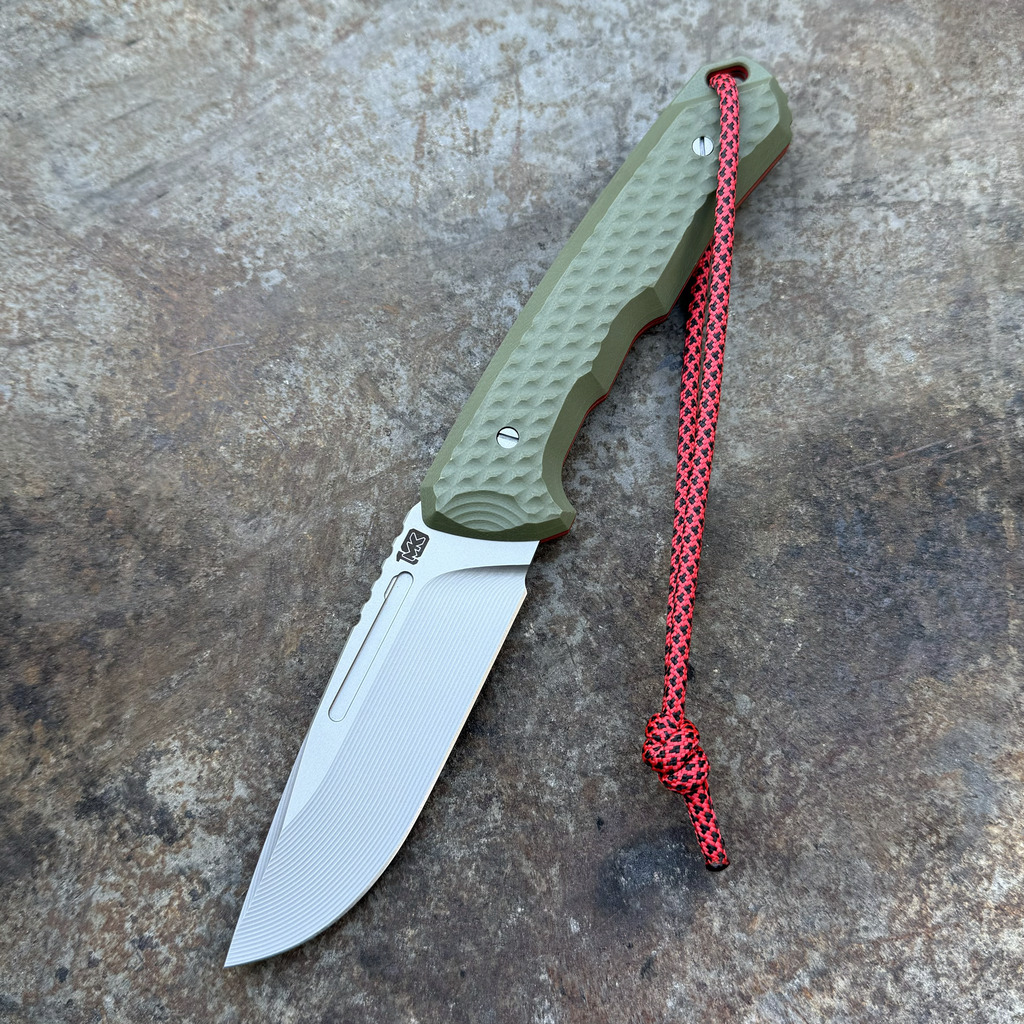 Nóż MK Knives & Tools Venn PROTOTYPE 10th Anniversary Logo Glass Blasted Elmax Olive G10/Red Liners Olive Kydex