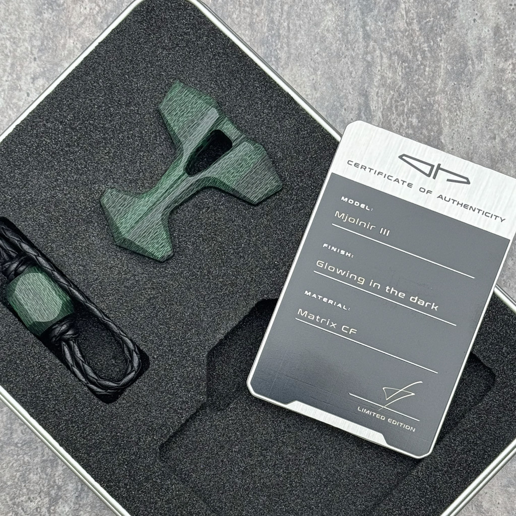 Ostap Hel Knives Mjolnir III Matrix CF GITD Limited Edition #10 | Wisior Zawieszka Ozdoba EDC Worry Stone