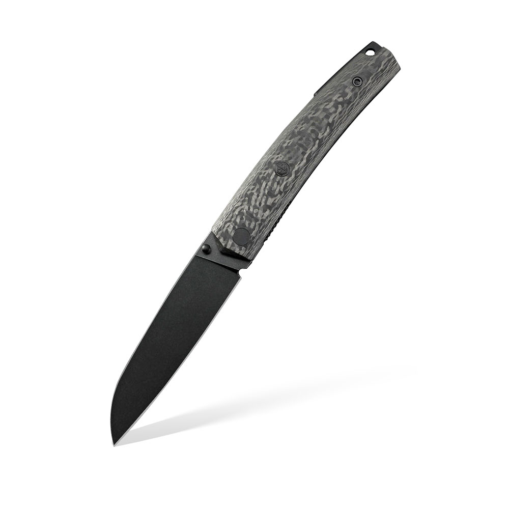 Nóż Składany Petrified Fish Patte V2 PF719CDW Black Stonewashed 14C28N Carbon Fiber
