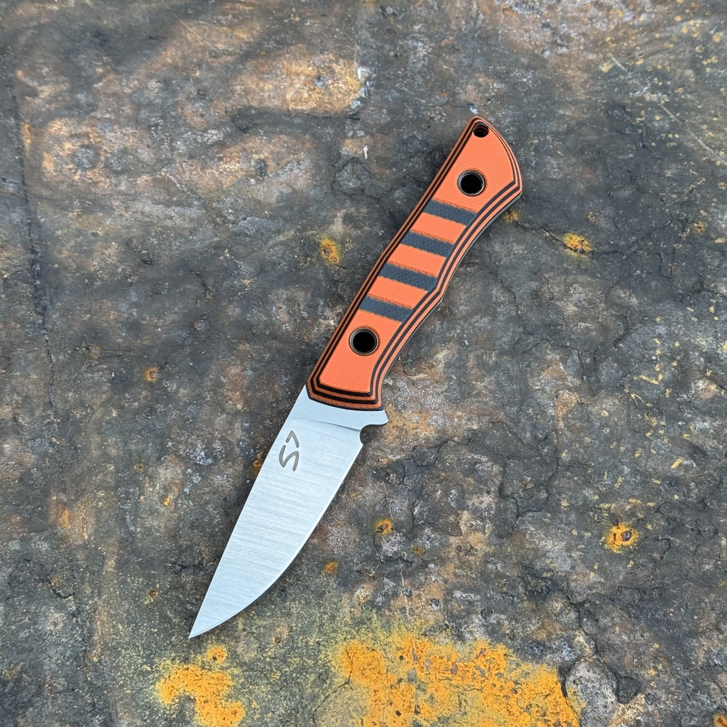 Nóż SJ-Knife Grzdyl 'Molten' Satyna Elmax Pomarańczowy/Czarny G10 Pomarańczowy Kydex