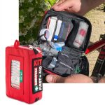 Apteczka SURVIVAL Compact First Aid Kit z wyposażenim - obrazek 3