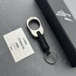 TRC Knives Titanium K-Ring by Ostap Hel Design – Tytanowa Zawieszka EDC z Podpisami
