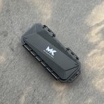 Nóż składany MK Knives & Tools Humbler “Toxic Storm” Black Stonewashed MagnaCut – Limited FatCarbon Series | Zestaw kolekcjonerski - obrazek 6