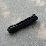 Nóż składany MK Knives & Tools Humbler “CAMO Gold” Black Stonewashed MagnaCut – Limited FatCarbon Series | Zestaw kolekcjonerski - obrazek 4